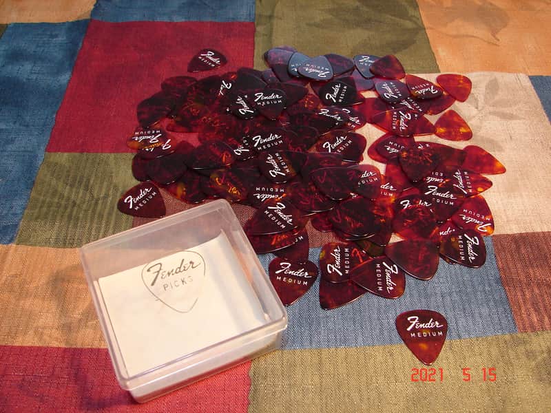Lot of 10 Mint NOS Vintage Pre-CBS Fender Celluloid/Tort 351 Medium Guitar Picks, 11 Lots Available image 1
