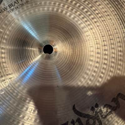 Zildjian 14" A Series New Beat Hi-Hat Cymbals (Pair) 2013 - Present - Traditional image 5