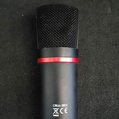 Focusrite Scarlett Solo 2nd Gen USB Audio Interface with CM 25 MkII Studio Microphone image 9