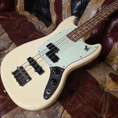 Fender Mustang Bass ARTIST OWNED by THE DARKNESS studio used to record MOTORHEART album Dan & Justin Hawkins Precision Jazz PJ Bass Pickups image 5