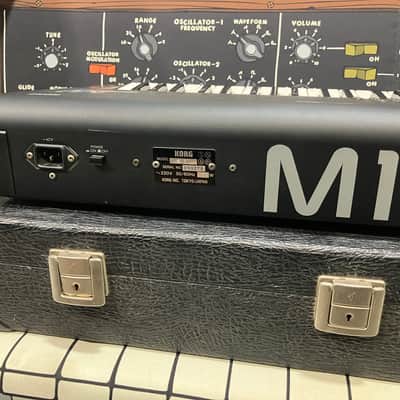 Korg M1 Music Workstation with case image 11