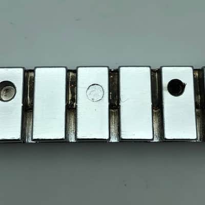 Trapeze Tailpiece String Holder Plate - Chrome image 5