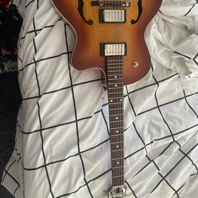 Godin 5th Avenue CW Kingpin II HB 2010s - Cognac Burst image 1