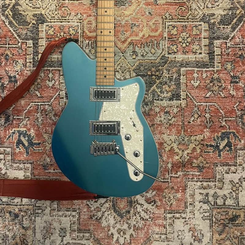 2020 – Present Reverend Jetstream RB with Roasted Maple Fretbo…