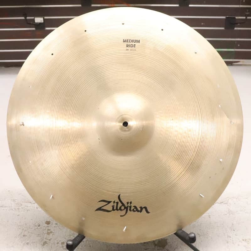 Zildjian 24" A. Avedis Medium Sizzle Ride Cymbal Vintage 1980's image 1