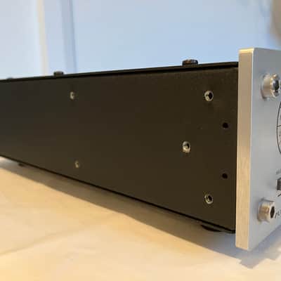 Avalon U5 Direct Box / Instrument Preamplifier 2010s - Silver image 2