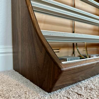 Immagine Solid Walnut Powered Eurorack Case - 13U x 168HP - 3