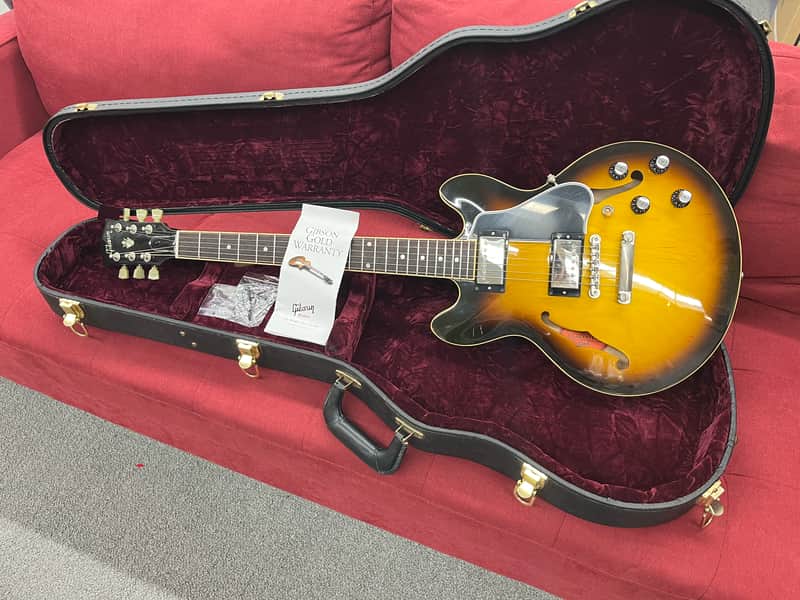 Gibson ES-339 with Dot Inlays