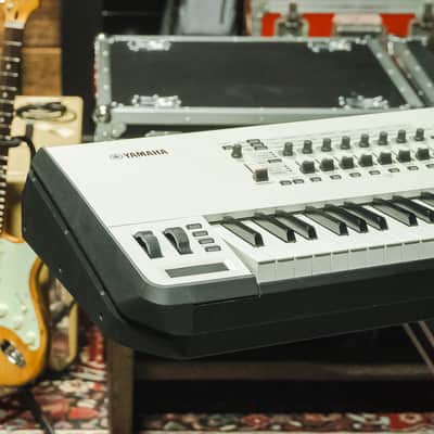 Yamaha Montage 8 White 88-Key Synthesizer Workstation w/ Aftertouch image 2