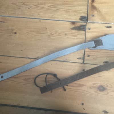 Unbranded Faux Leather 'Tooled style' Guitar Strap image 6