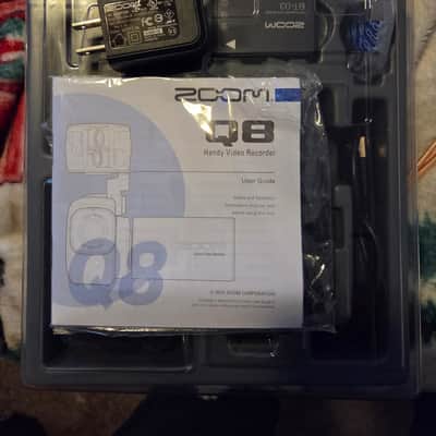 Zoom Q8 HD Video Camera 4 Track Audio Recorder 2010 - Black image 9