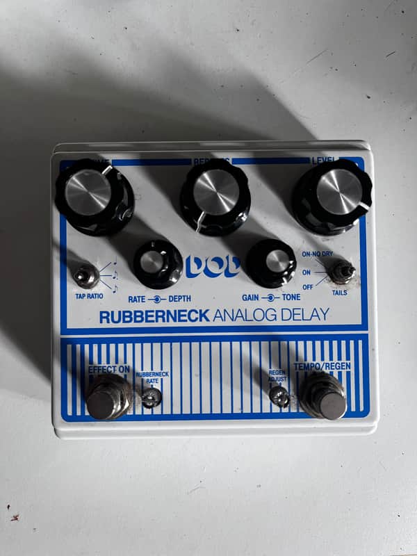 DOD Rubberneck Analog Delay 2010s - White/Blue image 1