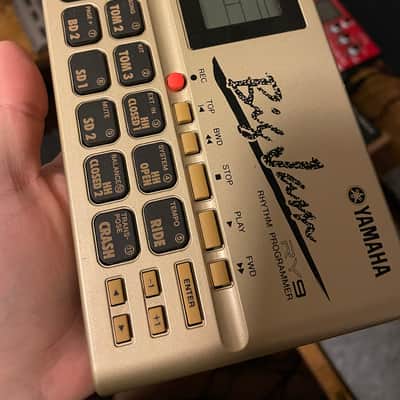 Yamaha RY9 vintage Drum Machine