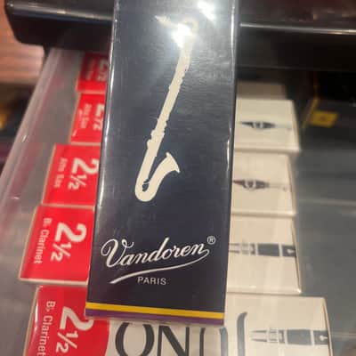 Vandoren CR1235 Traditional Bass Clarinet Reeds - Strength 3.5 (Box of 5) 2010s - Standard image 1