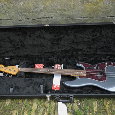 Fender Limited Edition Vintera II Road Worn '60s Precision Bass - Charcoal Frost Metallic image 13
