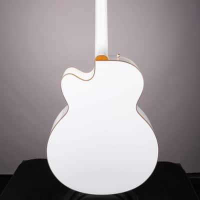 Gretsch G5022CWFE Rancher Falcon Jumbo Acoustic-Electric – White image 4