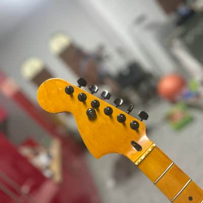 Relic’d Mighty Mite Reverse Headstock image 2