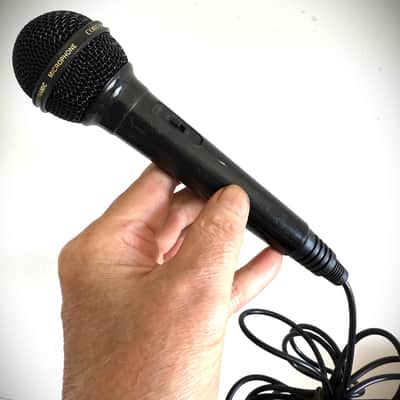 COBY DM-P22 Dynamic Microphone, works w/strong, clear audio, 6' cable-1/4" plug image 1