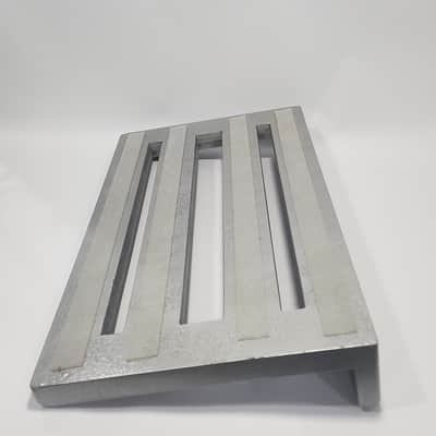 DIY Wooden Pedalboard - Grey image 3
