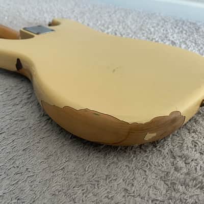 Fender Bullet Bass Deluxe Vintage 1981 MIA USA Olympic White 4-String Guitar image 8