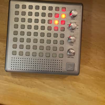 ThinkGeek bliptronic 5000 image 1