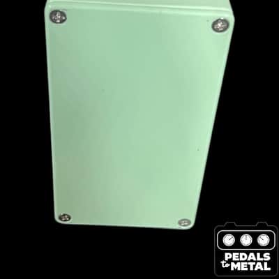 Mojo Hand FX Magpie V1 with Box - Soft Green - X17342 image 6