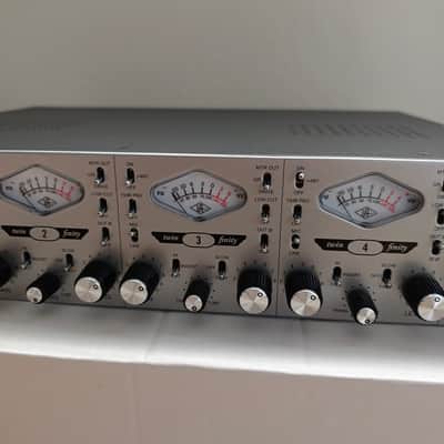 Universal Audio 4-710d 4-Channel Microphone Preamp 2010 - Present - SIlver 4710 image 4