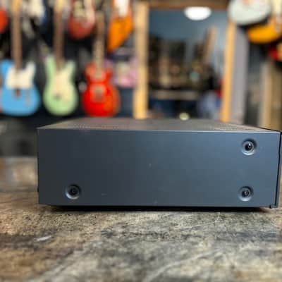NAD Vintage, 6-Channel Solid-State Power Amp: Model 916 image 3