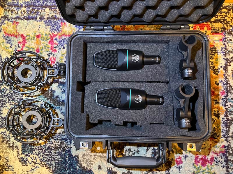 AKG C3000