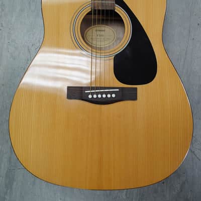 Yamaha F310 image 2