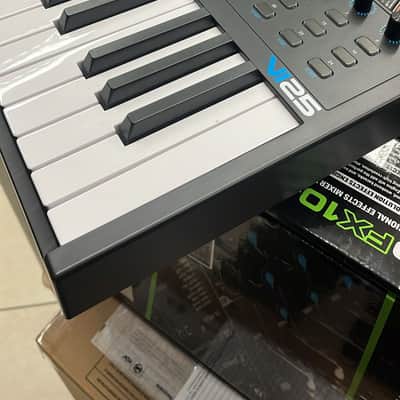Alesis VI25 USB MIDI Keyboard / Pad Controller 2010s - Black