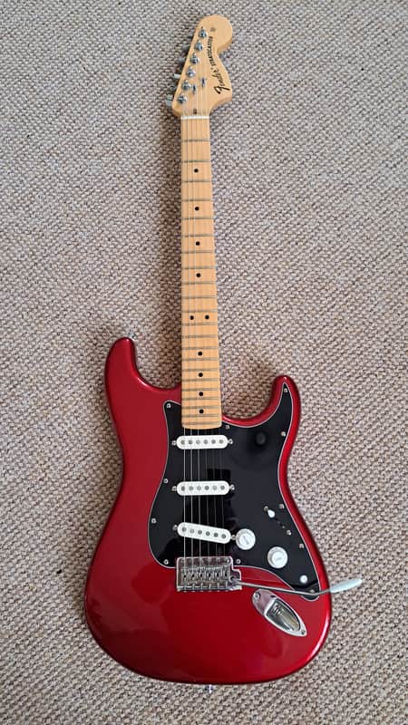 Fender American Special Stratocaster 2015 - Candy apple red / maple, + Fender case image 1