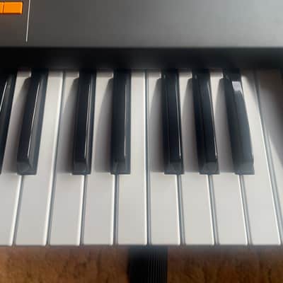 Roland Juno-106 Synthesizer image 13