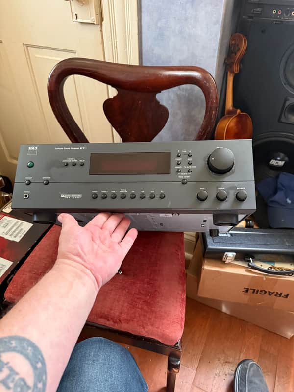 NAD Surround sound receiver av711 - Grey image 1