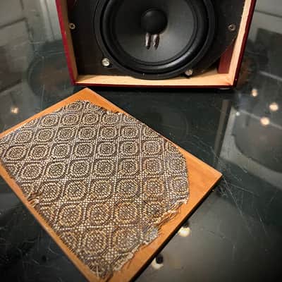 Rotary Connection Mini 1x5” guitar speaker cabinet. TINY! Jensen 5/30 30 watt brand new speaker inside. Handmade. Portable travel cab. 2026 - Maroon image 10