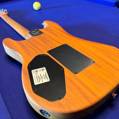 Fender AMERICAN ACOUSTASONIC® STRATOCASTER® 2020 - Natural image 14