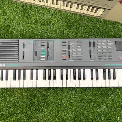 Yamaha VSS-100 - Black image 2