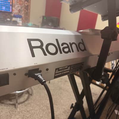 Roland Fantom-G8 (with foot pedal and keyboard cover) image 3