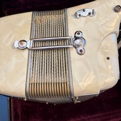 Francini Piano Accordion 1950s - Pearl finish image 7