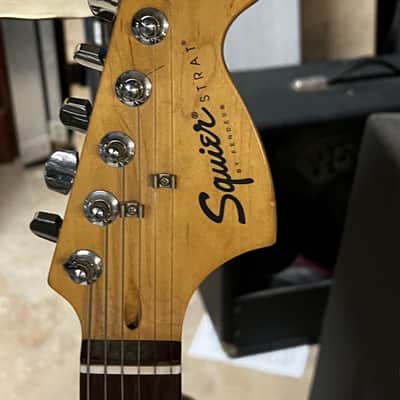 Fender Squire Strat circa 2000 - Candy Apple image 7