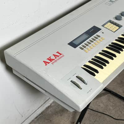 Akai S1000KB Digital Stereo Sampling Keyboard image 7