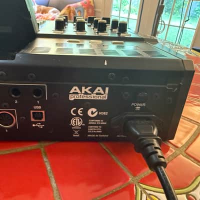 Akai MPC5000 - W/  DVD-CD Drive Excellent Condition! image 15