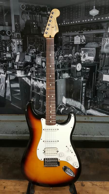 Fender Mexican Standard Stratocaster 