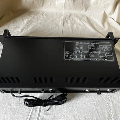 ROLAND SIP-301 Bass Guitar Pre-amp / Compressor / EQ image 8