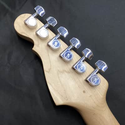 G&L LEGACY image 7