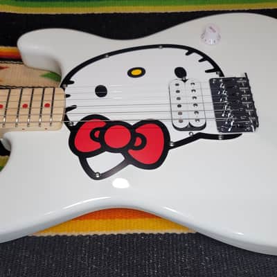 Squier Hello Kitty Stratocaster 2024 - 2025 - White image 7