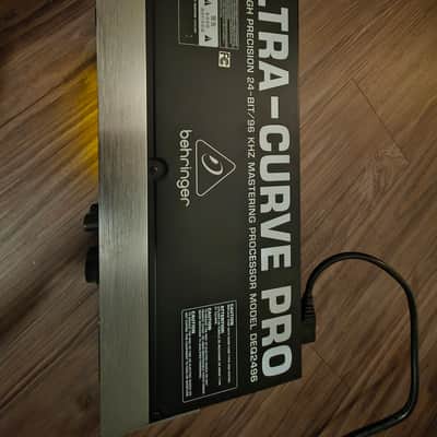 Behringer Ultracurve Pro DEQ2496 24-Bit Mastering Processor - Standard image 10