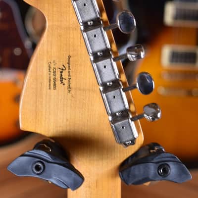 Squier (by Fender) Limited Edition FSR Classic Vibe '70s Stratocaster Maple Neck Vintage White image 10