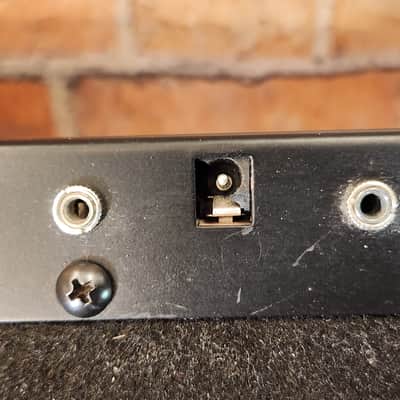 Unbranded Powered Pedalboard w/ Power Supply & Cables image 3
