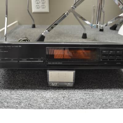 Onkyo AM-FM Tuner image 1